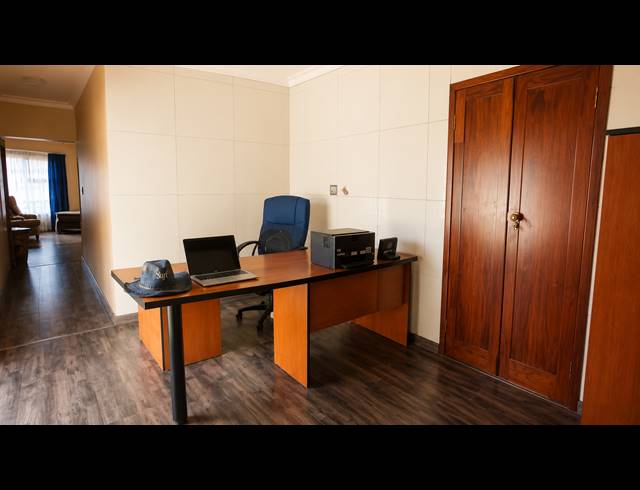 4 BEDROOM HOUSE FOR SALE IN GOLF PARK